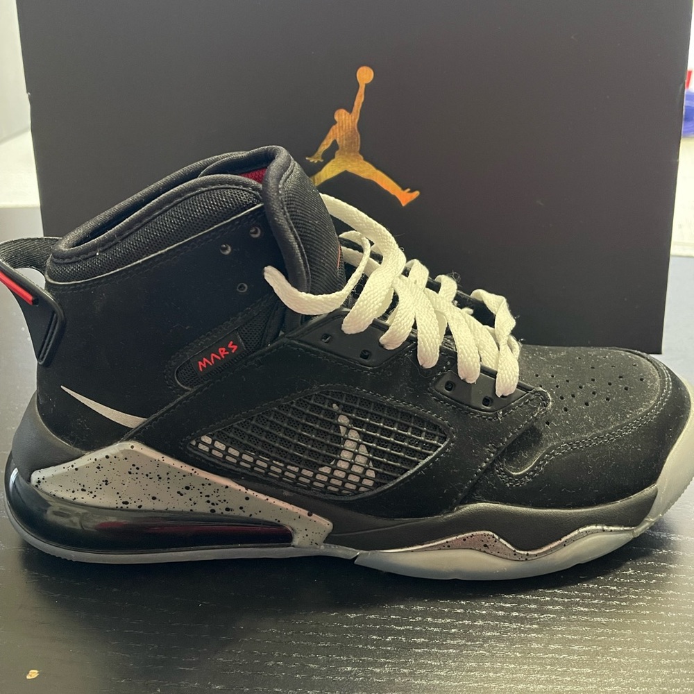 Jordan Mars 270